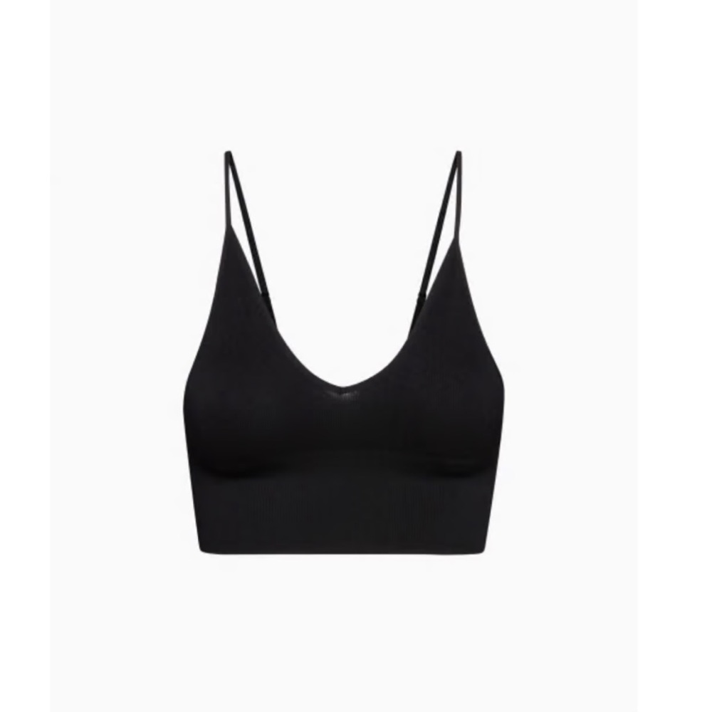 Aritzia’s Sunday Best “Toni Seamless” Tank Top